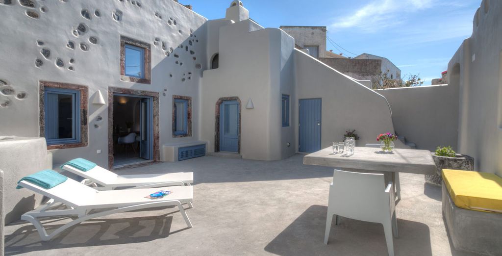 Weekend break offers in Santorini