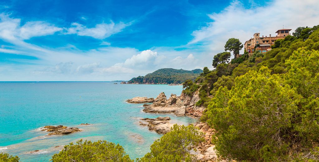 Beaches, sun and parties are waiting for you in Lloret de Mar*