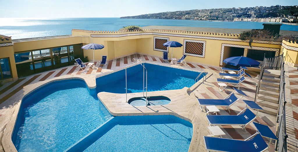 Royal Continental Hotel 4* - hotel with pool in Naples