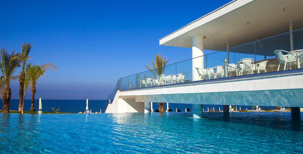 Reviews King Evelthon Beach Hotel Resort 5 Paphos - 