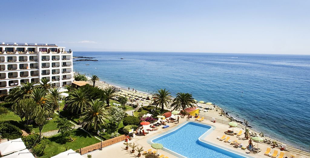 Taormina dining terrace