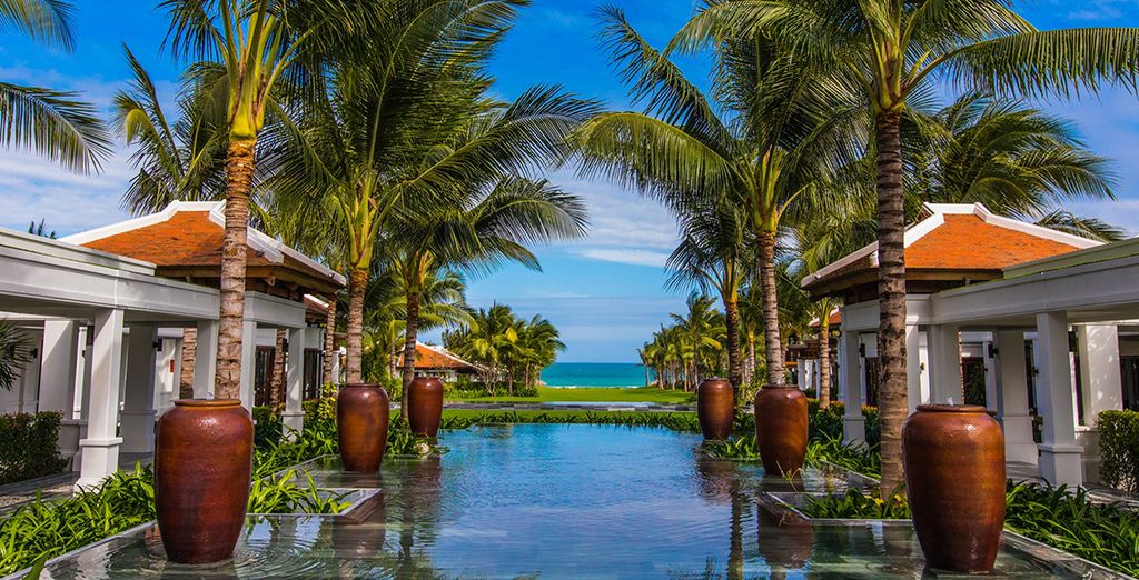 Luxury Hanoi, Ha Long Bay, Nha Trang & Ho Chi Minh City 5*