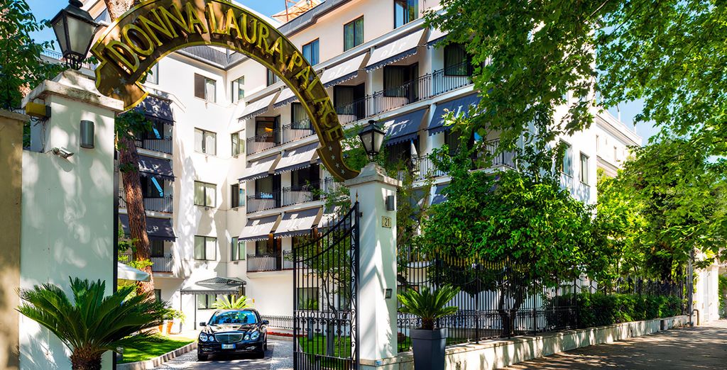 Donna Laura Palace 4*