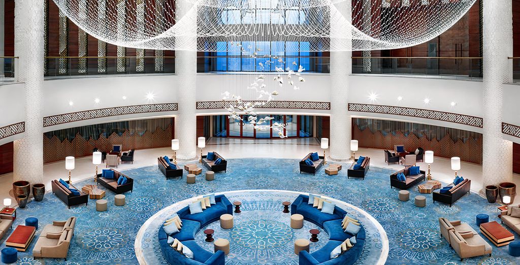 Fairmont Ajman 5* con eventuale pre-estensione al Mövenpick Hotel & Apartments Bur Dubai 5*