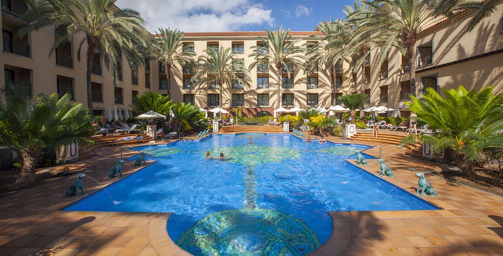 Hotel Lopesan Costa Meloneras 5*