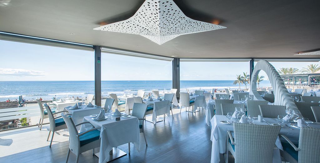 Hotel Lopesan Costa Meloneras 5*