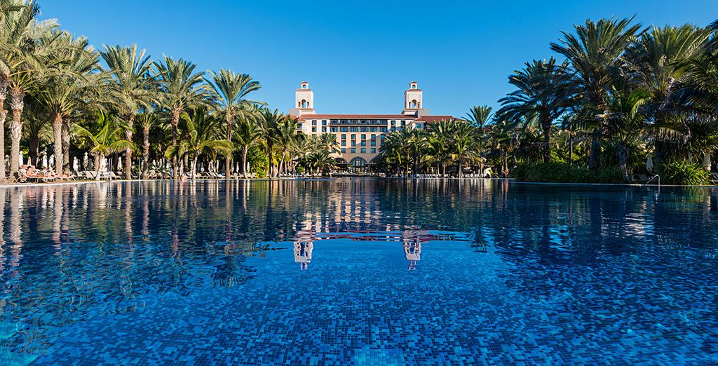 Hotel Lopesan Costa Meloneras 5*