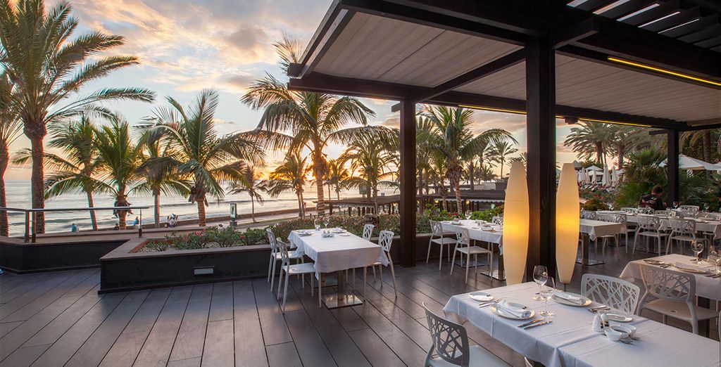 Hotel Lopesan Costa Meloneras 5*