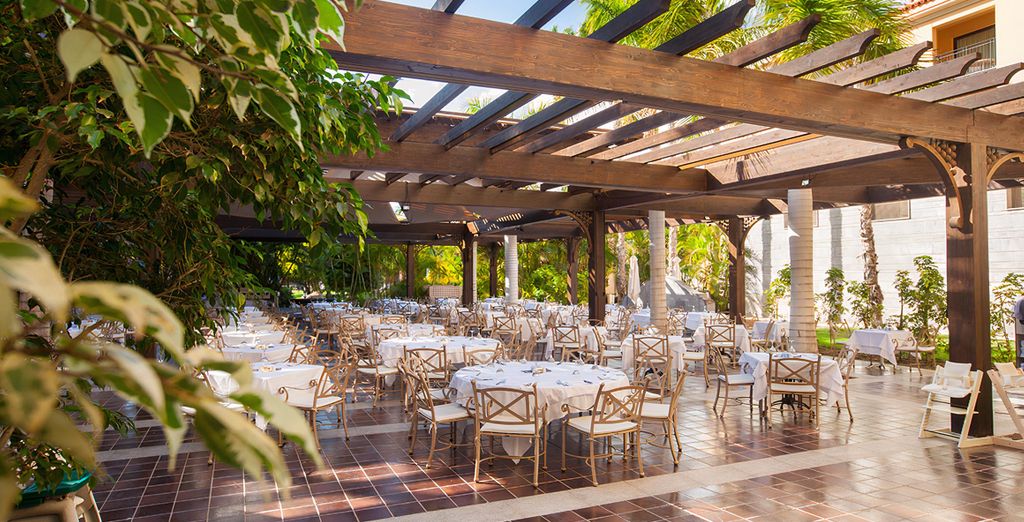 Hotel Lopesan Costa Meloneras 5*