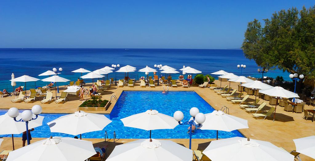 Gpro Valparaiso Palace Hotel & Spa 5*
