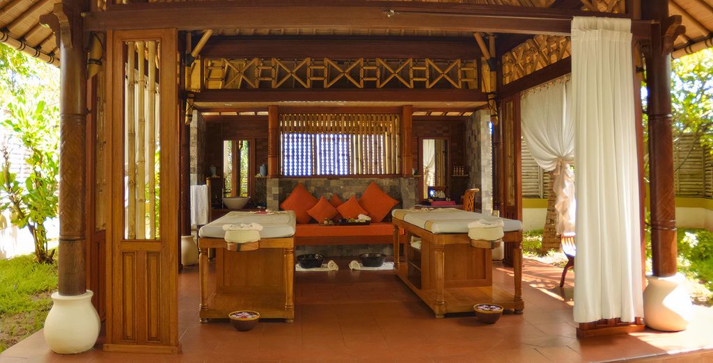 Paradise Island Beach Resort & Spa 4*S