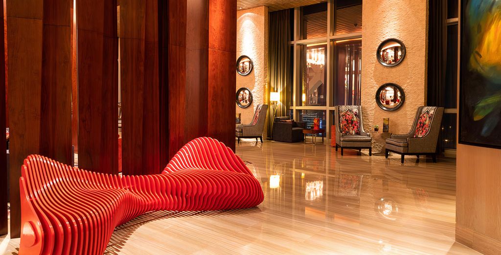 Hyatt Andaz Capital Gate 5* con biglietti per il Gran Premio di Formula 1
