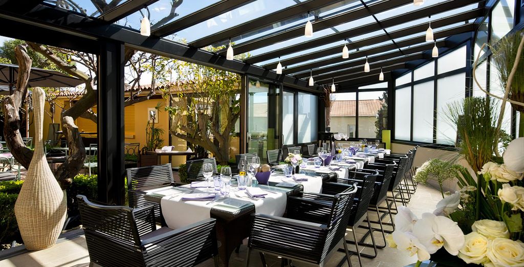 Hotel La Perouse 4*