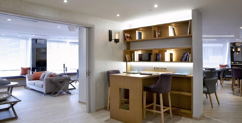 Athens Tiare Hotel 4*