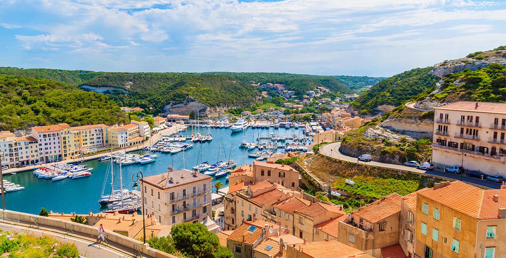 Les Collines de Bonifacio et Corsica Ferries - Toulon - Jusqu&#39;à -70% |  Voyage Privé