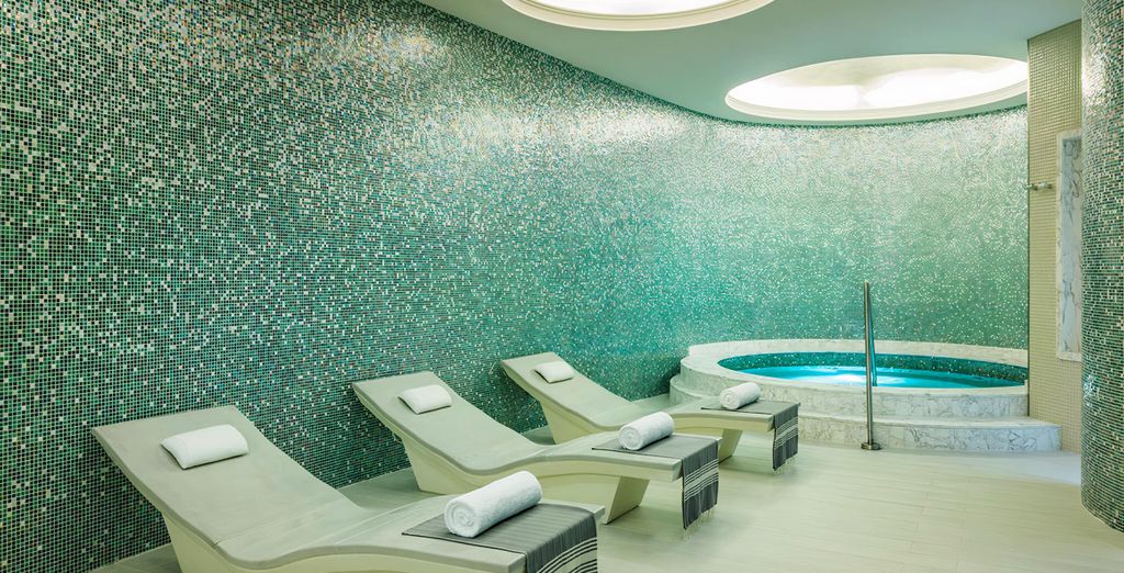 Hilton Dubai Al Habtoor City 5*