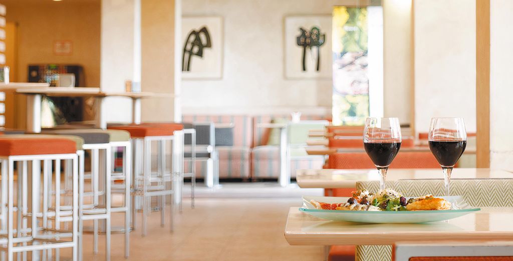 Hotel Hesperia Sevilla 4*