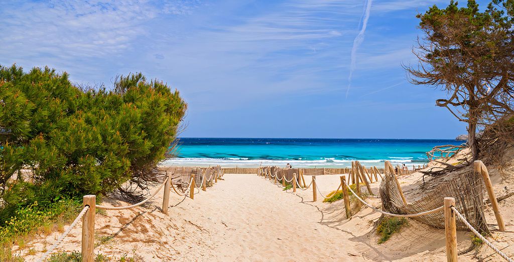 Triton Beach 4*
