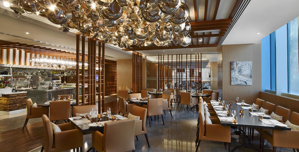 V Hotel Dubai Curio Collection by Hilton 5*