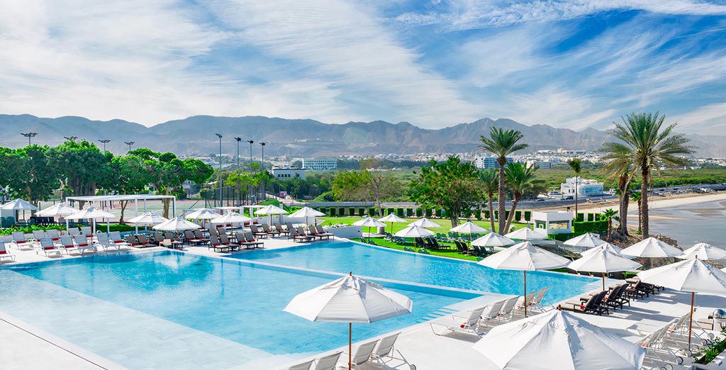 Hotel Crowne Plaza Muscat 4*