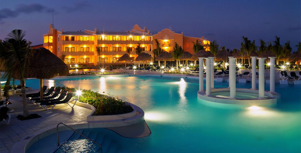 Grand Palladium White Sand Resort & Spa 5*