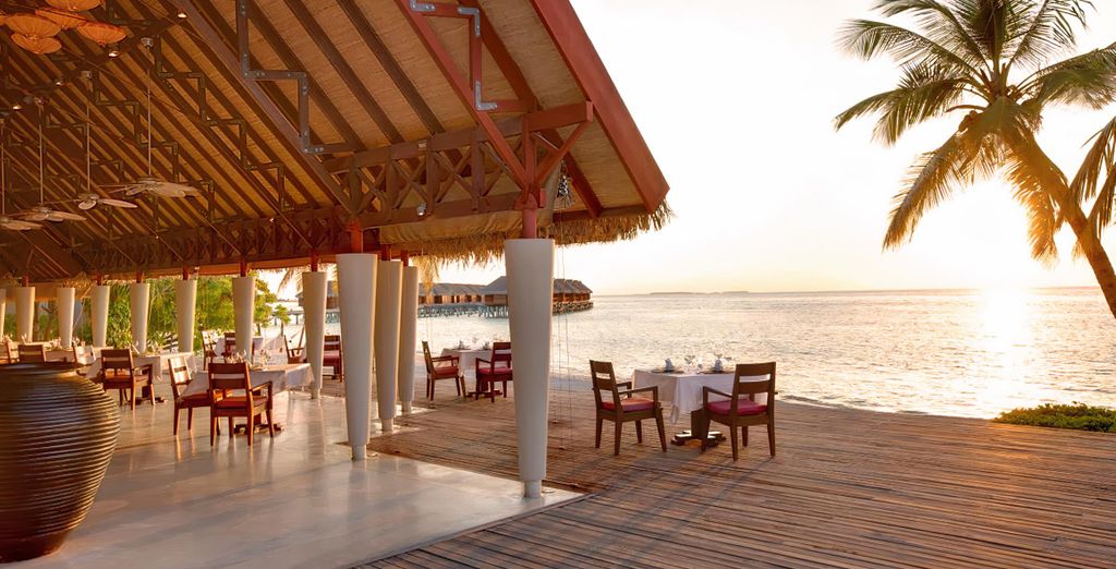 LUX* South Ari Atoll Resort & Villas 5*