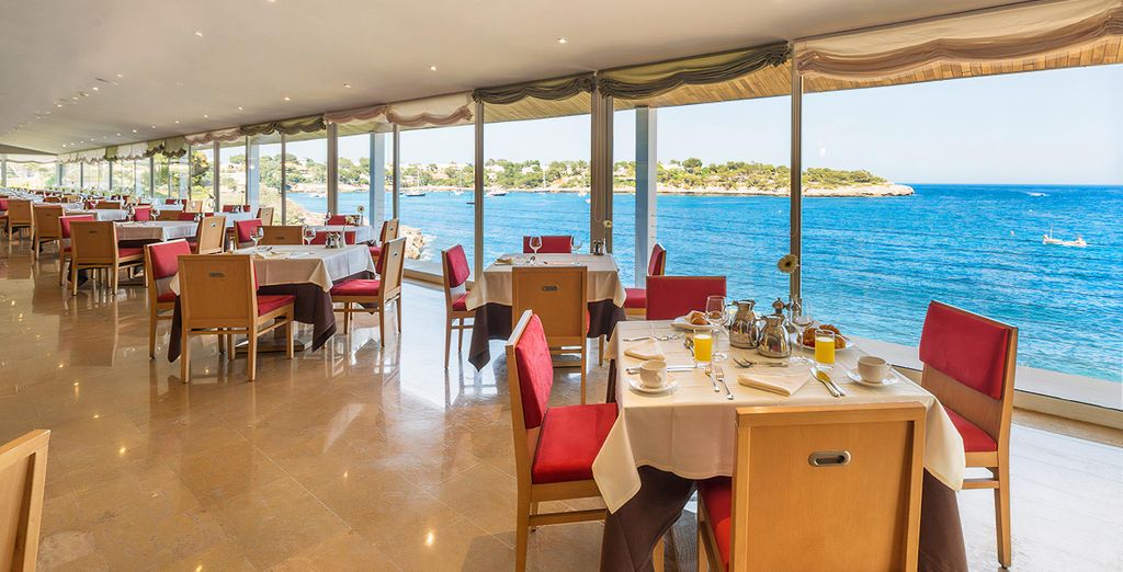 Hotel Blau Porto Petro Beach Resort & Spa 5*