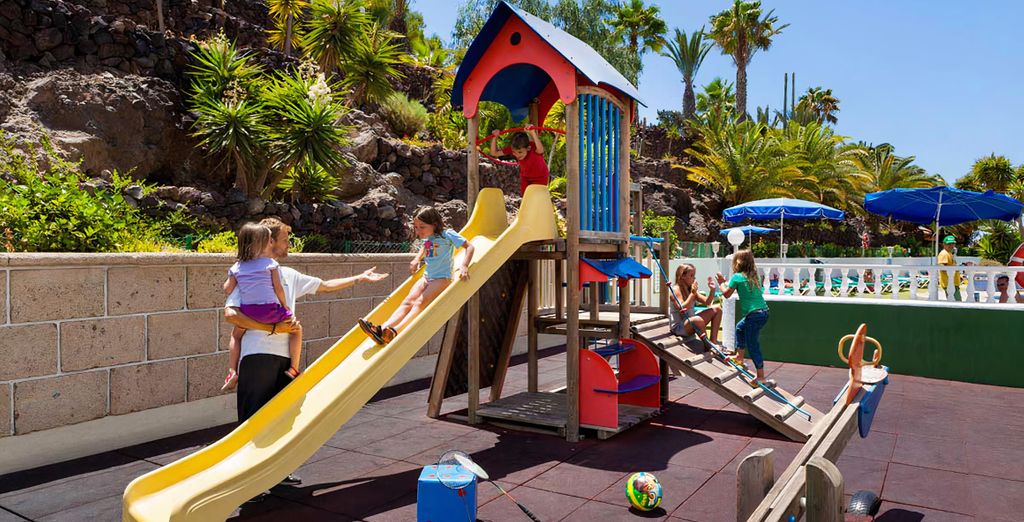 Tropical Park Hotel 4*