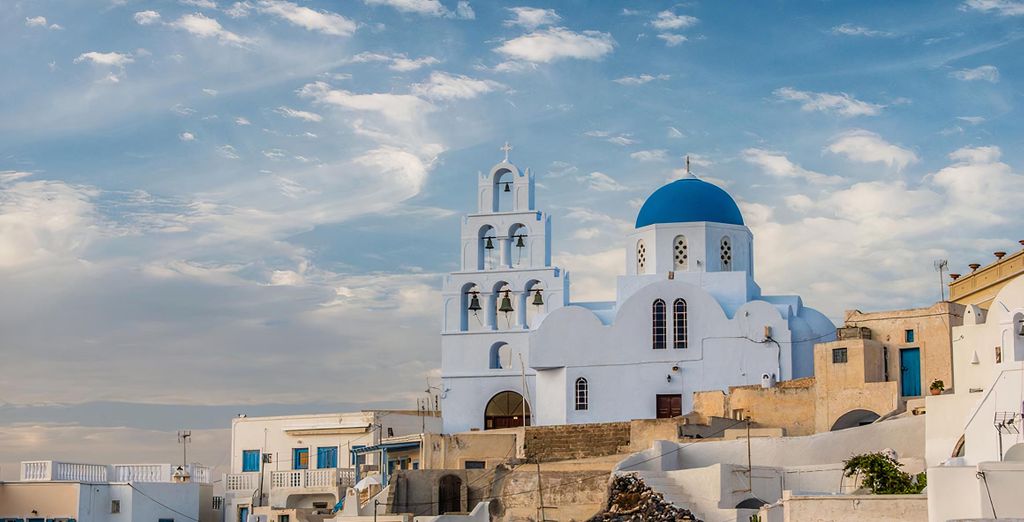 Smy Santorini Suites & Villas 4*