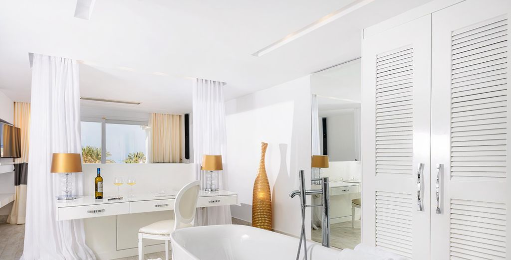Radisson Blu Beach Resort 5*
