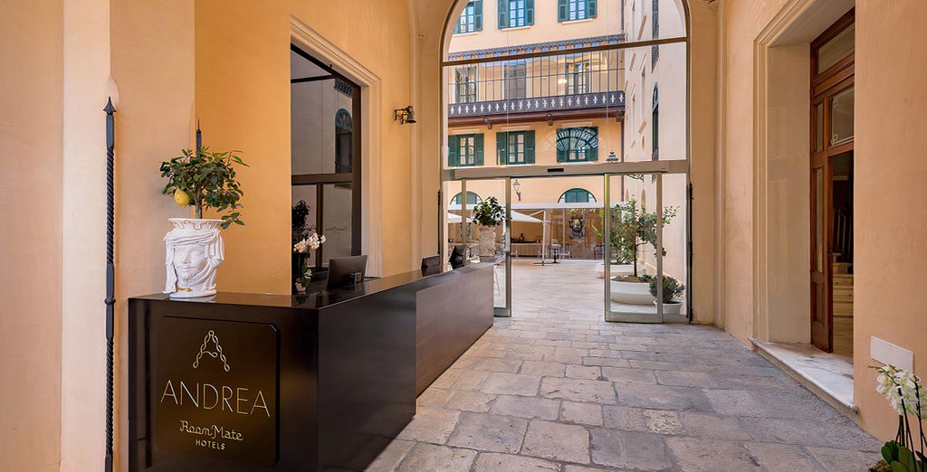 Room of Andrea - Palazzo Platamone 4*