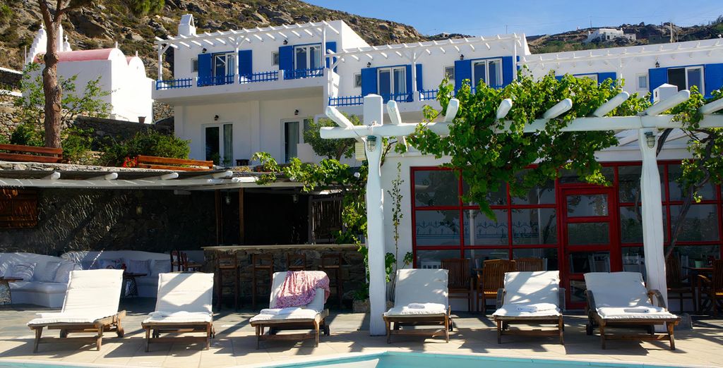 Rhenia Hotel 4*