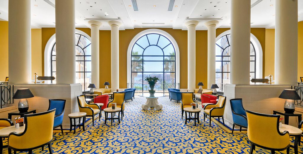 Hotel Corinthia St. George's Bay 5* 
