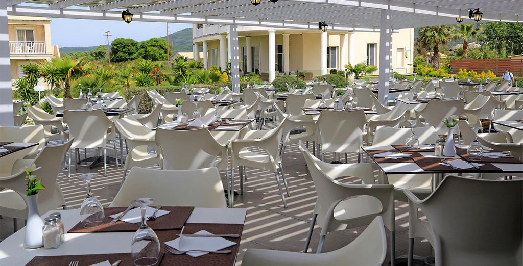 Sandy Beach Resort 5*