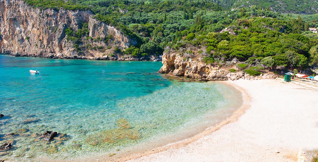 Robolla Beach Hotel 4*