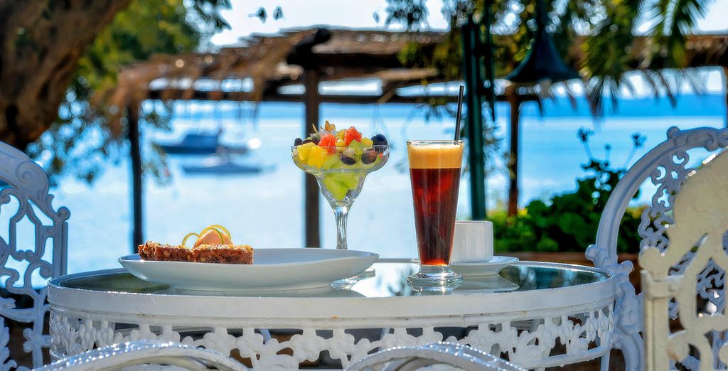 Xenia Ouranoupolis Hotel 4*