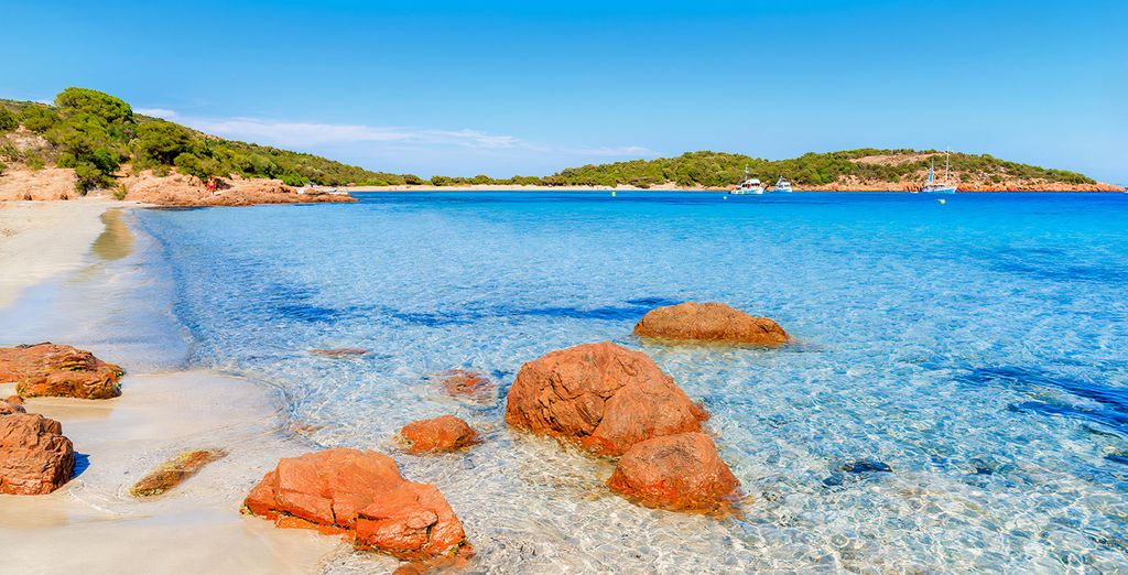Golden Tulip Porto Vecchio 4* con volo o Sardinia Ferries
