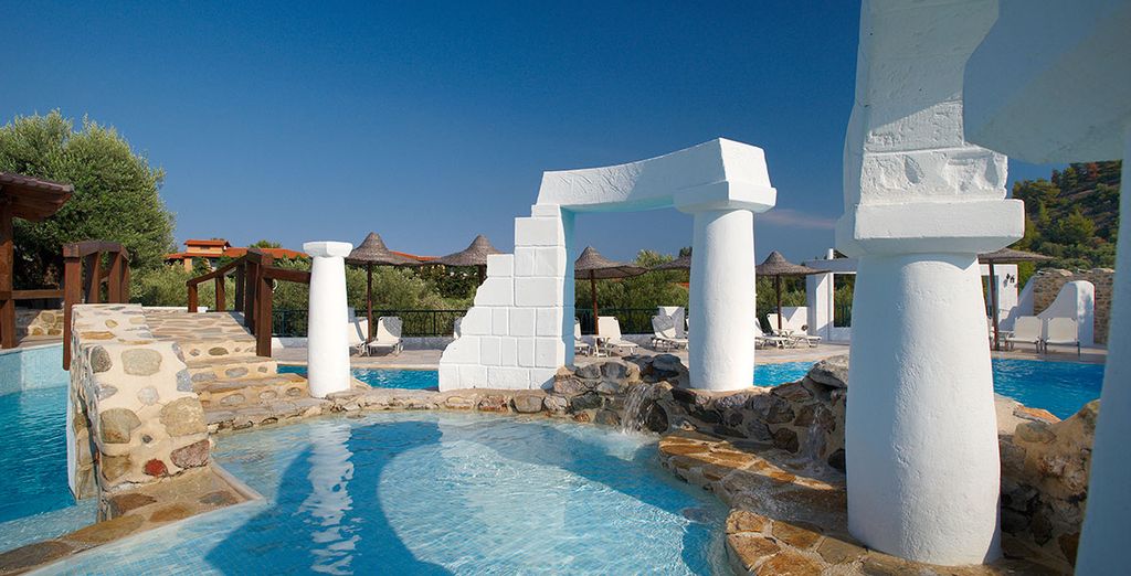 Acrotel Athena Residence 5*