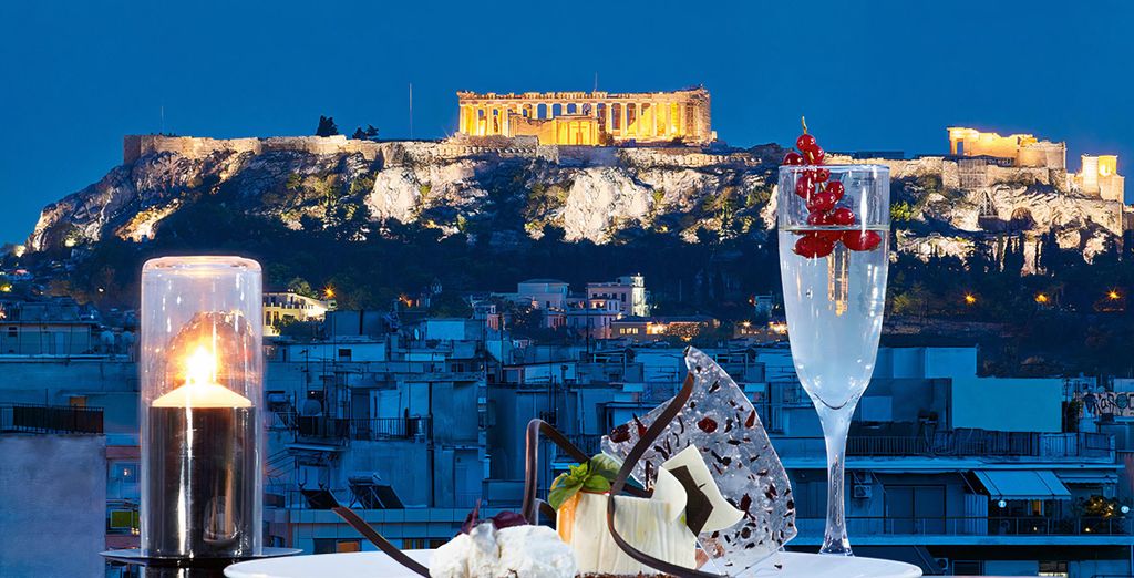 Wyndham Grand Athens 5*