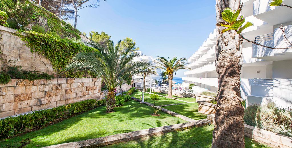 Fergus Style Cala Blanca Suites 4*