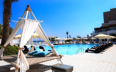 Seya Beach Hotel und Akka Antedon Hotel