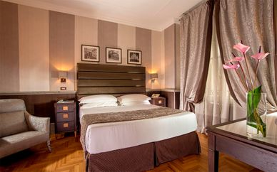 Hotel Royal Court 4*