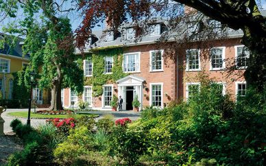 Hayfield Manor 5*