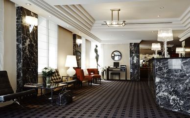 Hotel Plaza Tour Eiffel 4*