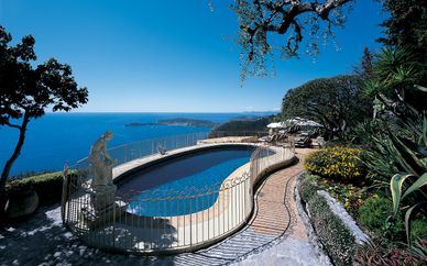 Château de la Chèvre d'Or 5*