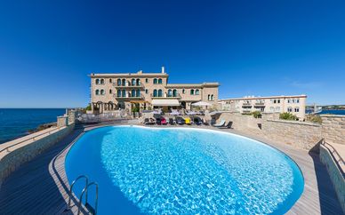Hôtel Delos 4*