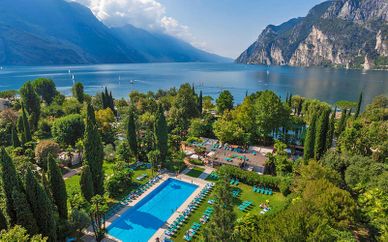 Du Lac et Du Parc Grand Resort 4*