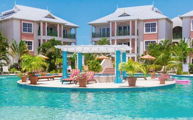 Bay Gardens Beach Resort & Spa 4*