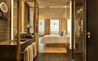 QO Amsterdam 4*