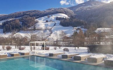 Alpenpalace Deluxe Hotel & Spa Resort 5*